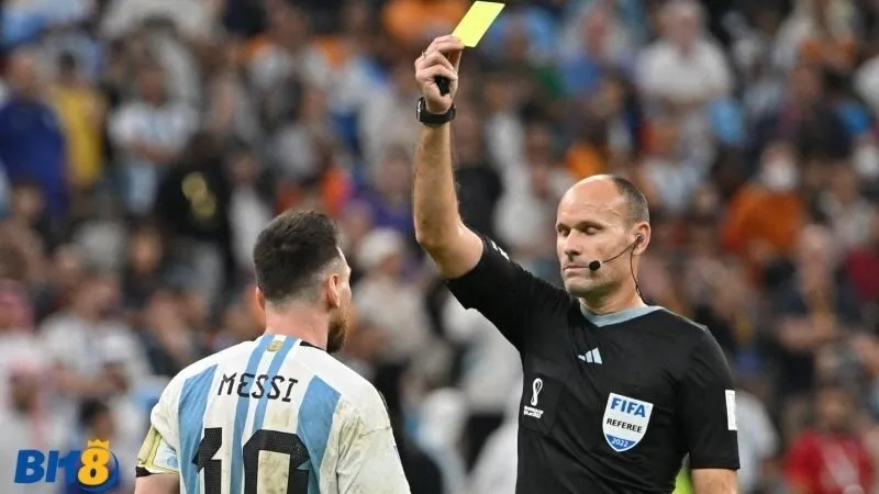 Những kịch bản trận đấu dễ bùng nổ thẻ phạt